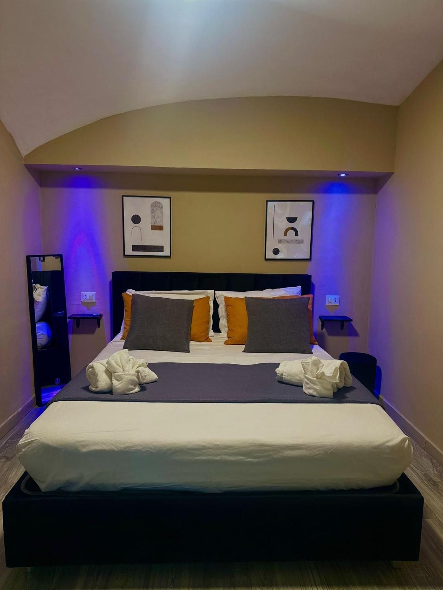 Pendino Rooms Naples Bilik gambar